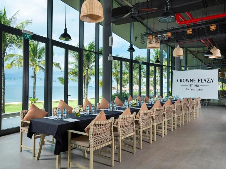 Crowne Plaza Phu Quoc Starbay | Resort 5 Sao – Betrip